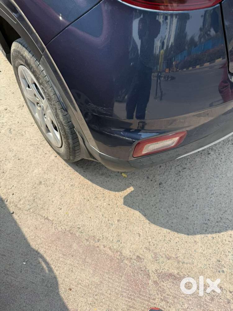 Hyundai Venue 2021 Petrol 59600 Km Driven