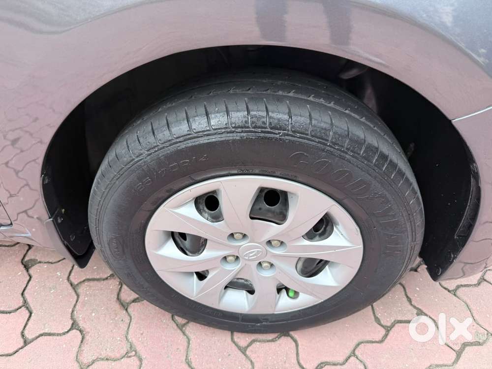Hyundai Elite I20 1.2magna Executive At, 2018, Petrol