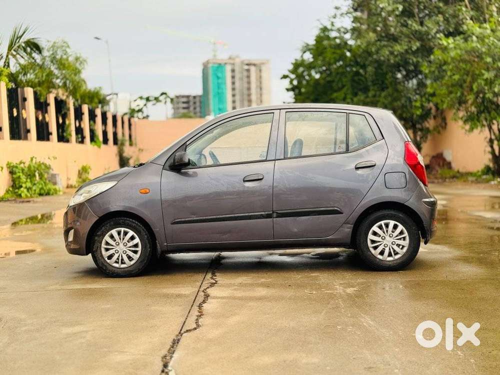 Hyundai I10 Sportz, 2016, Petrol