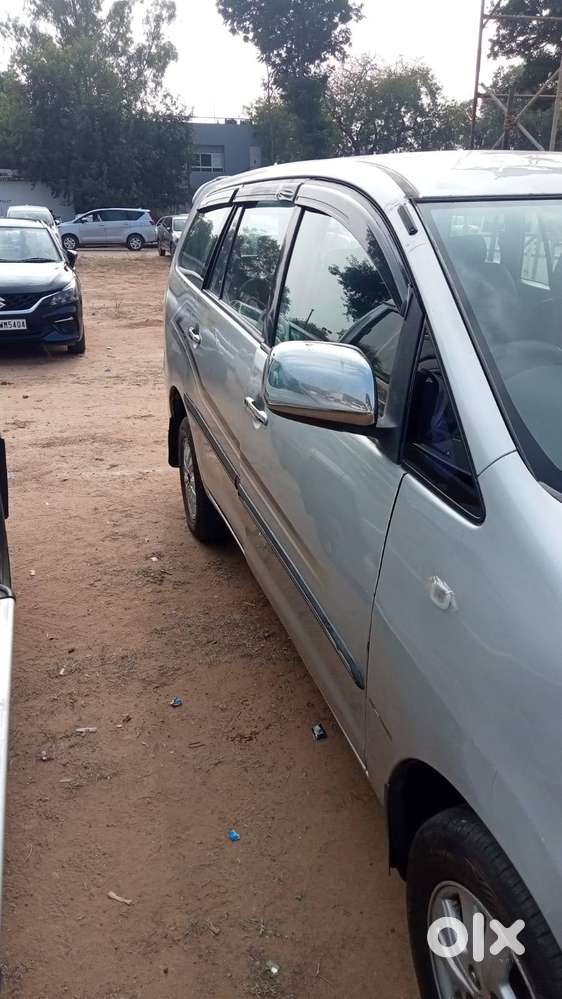 Toyota Innova 2011 Diesel 224000 Km Genuine Driven Ready For Sell