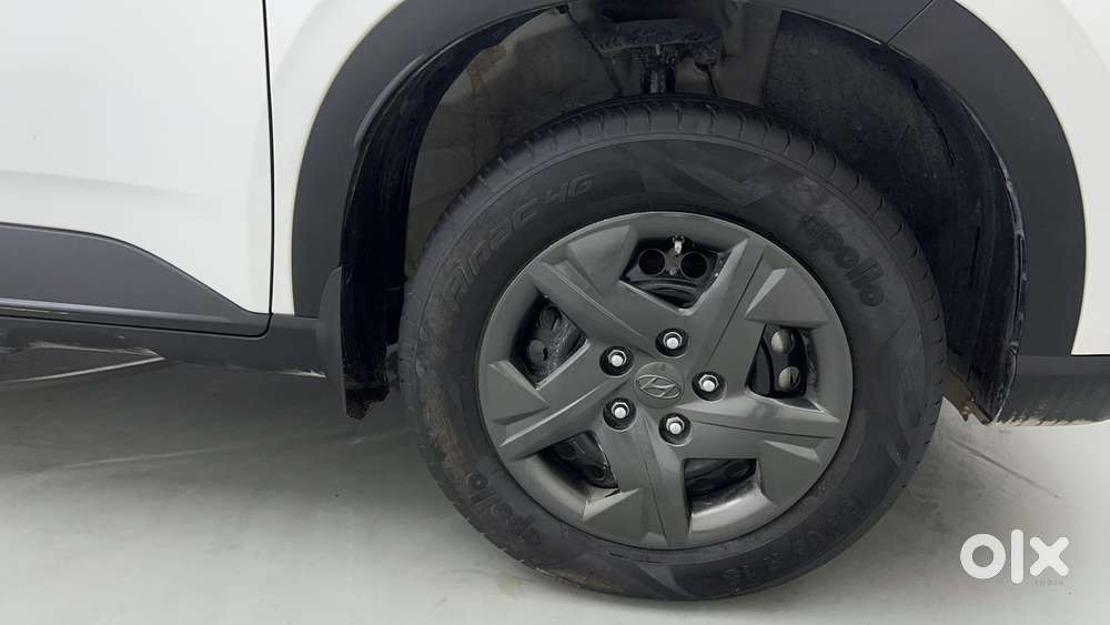 Hyundai Venue [2022-ongoing] 1.2 S, 2025, Petrol