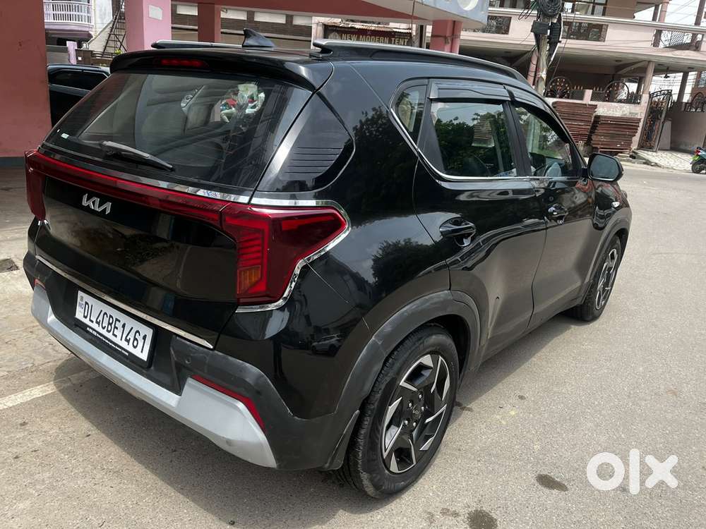 Kia Sonet Htk Optional With Sunroof