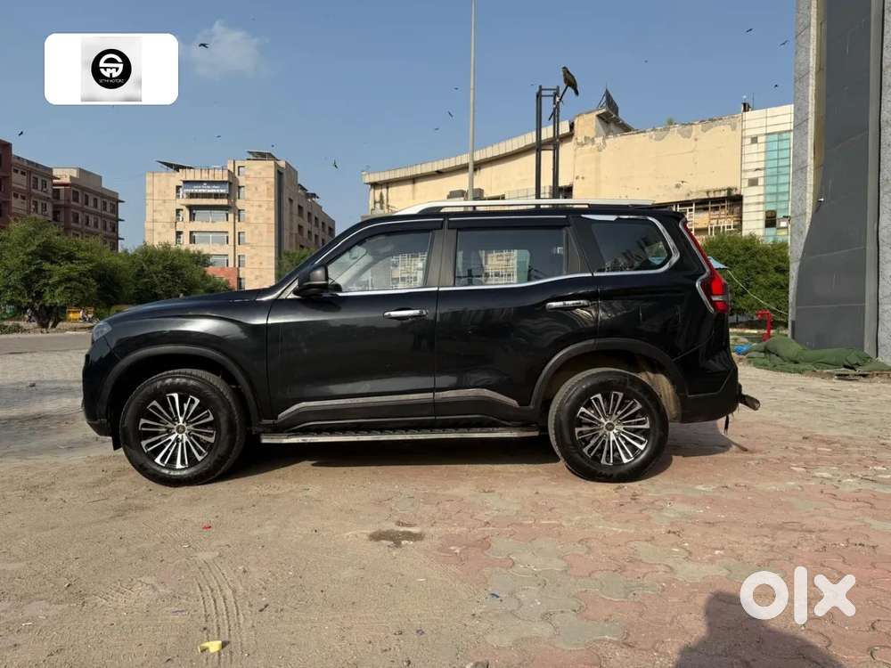 Mahindra Scorpio N Z2 Petrol Mt 7 Str, 2024, Petrol