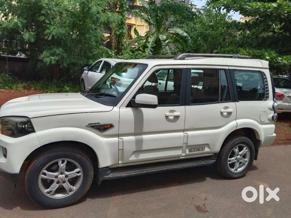 Mahindra Scorpio S10 Diesel 2016