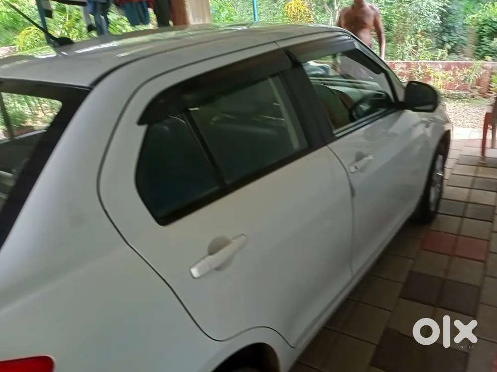 Maruti Suzuki Swift Dzire 2014 Petrol 128000 Km Driven