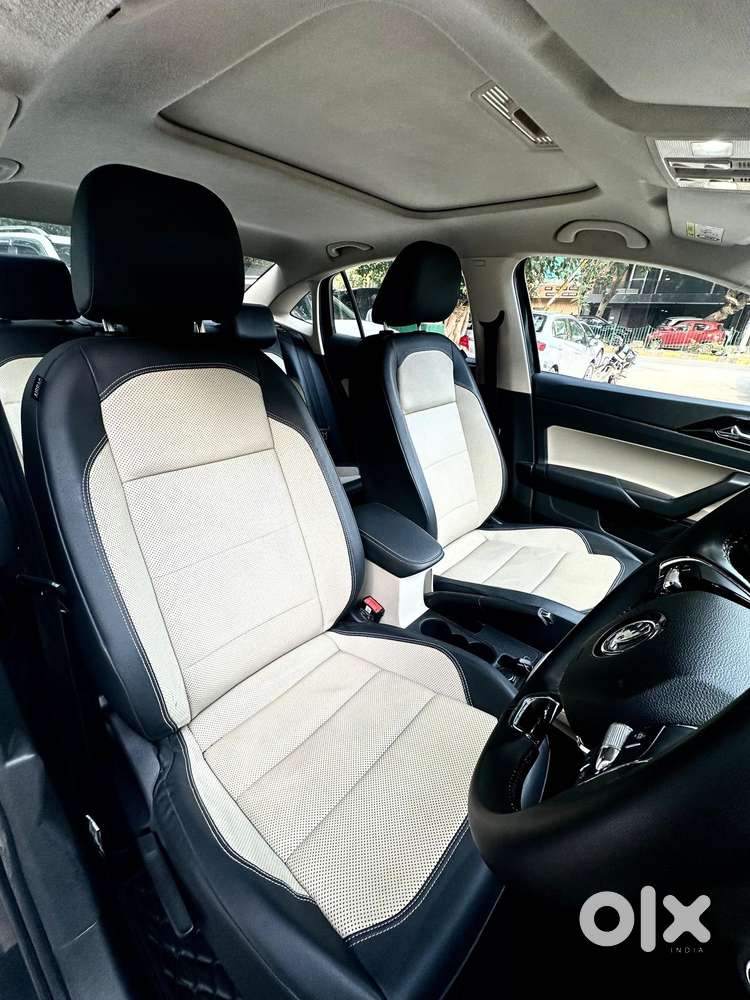 Skoda Slavia 1.0 Tsi Style At, 2022, Petrol