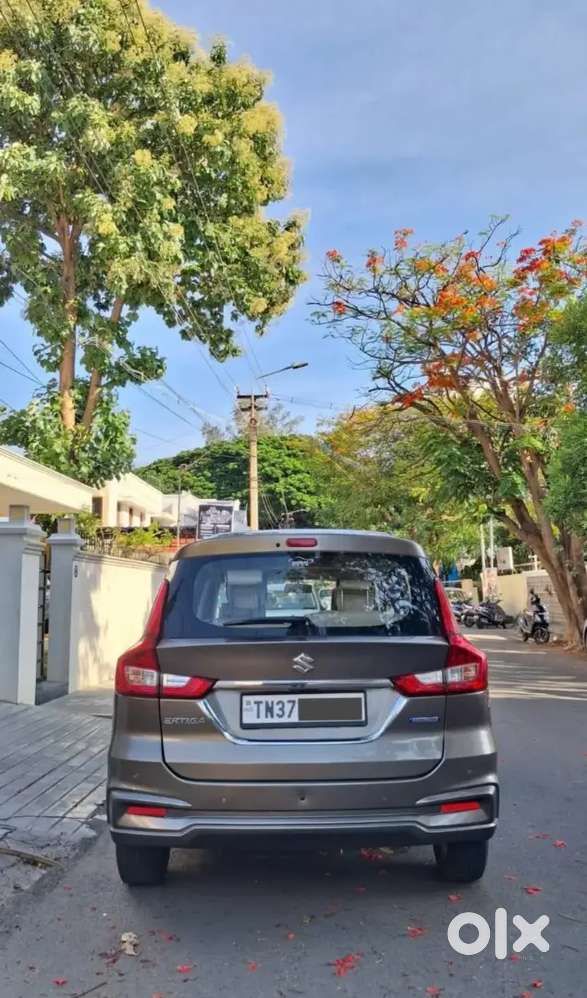 Maruti Suzuki Ertiga Smart Hybrid Automatic Zxi