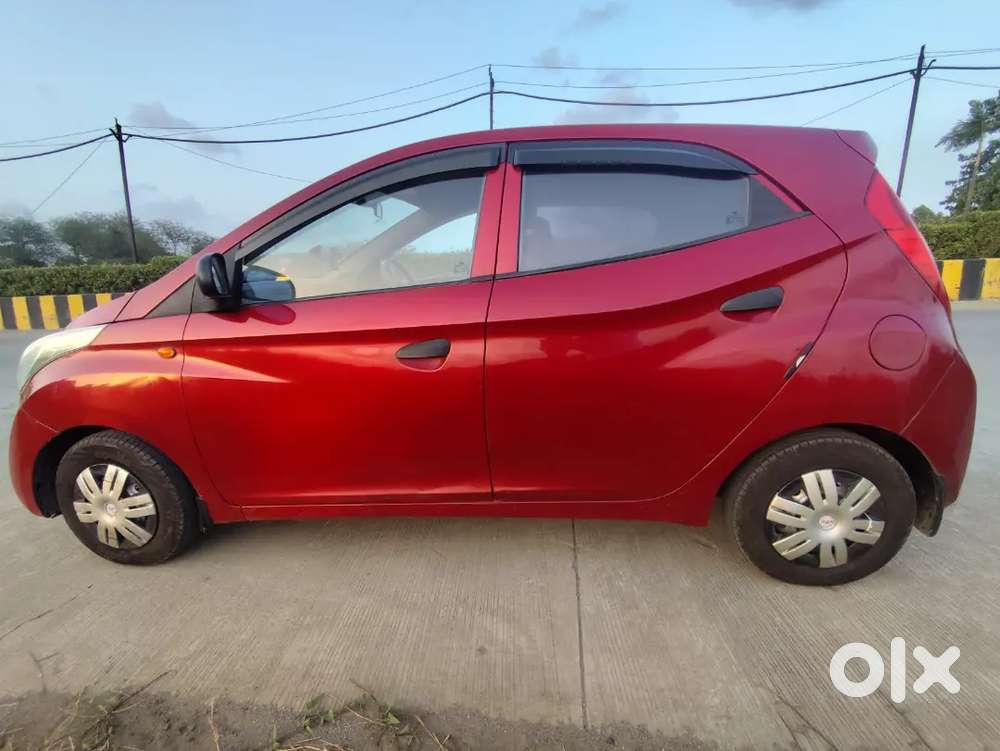 Hundai Eon Dlite+/petrol+cng, Model(23/10/2015)