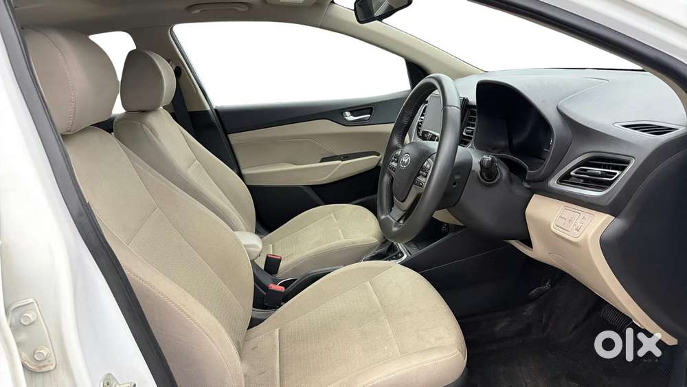 Hyundai Verna 1.5 Sx Vtvt Ivt, 2022, Petrol