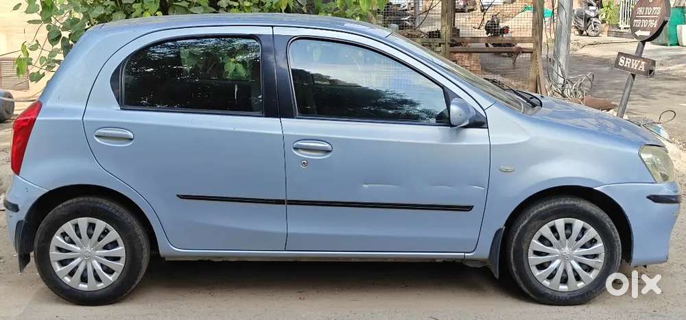 Toyota Etios Liva 2012 Petrol 70000 Km