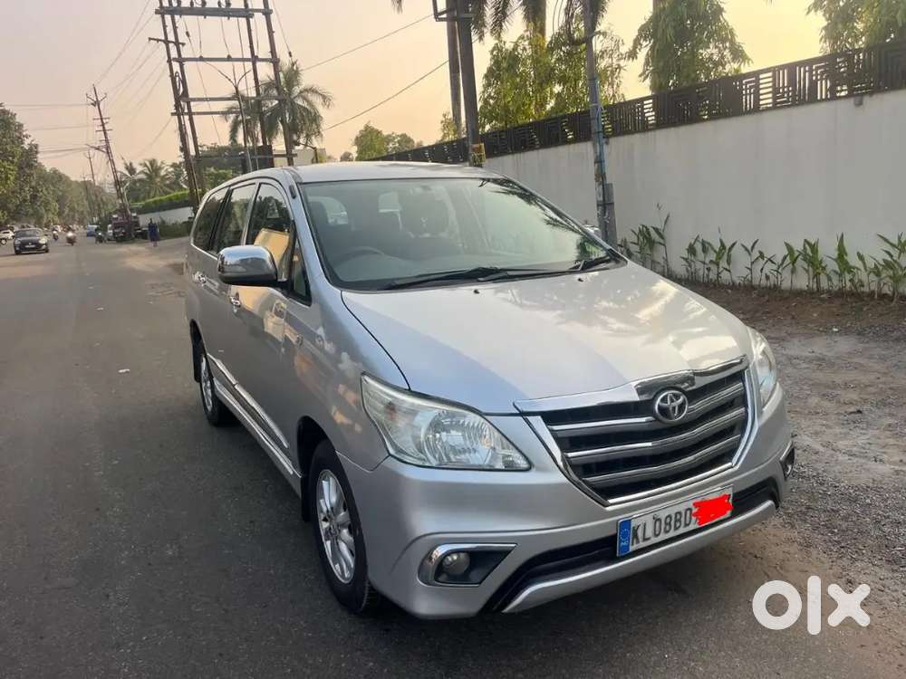 Toyota Innova 2014
