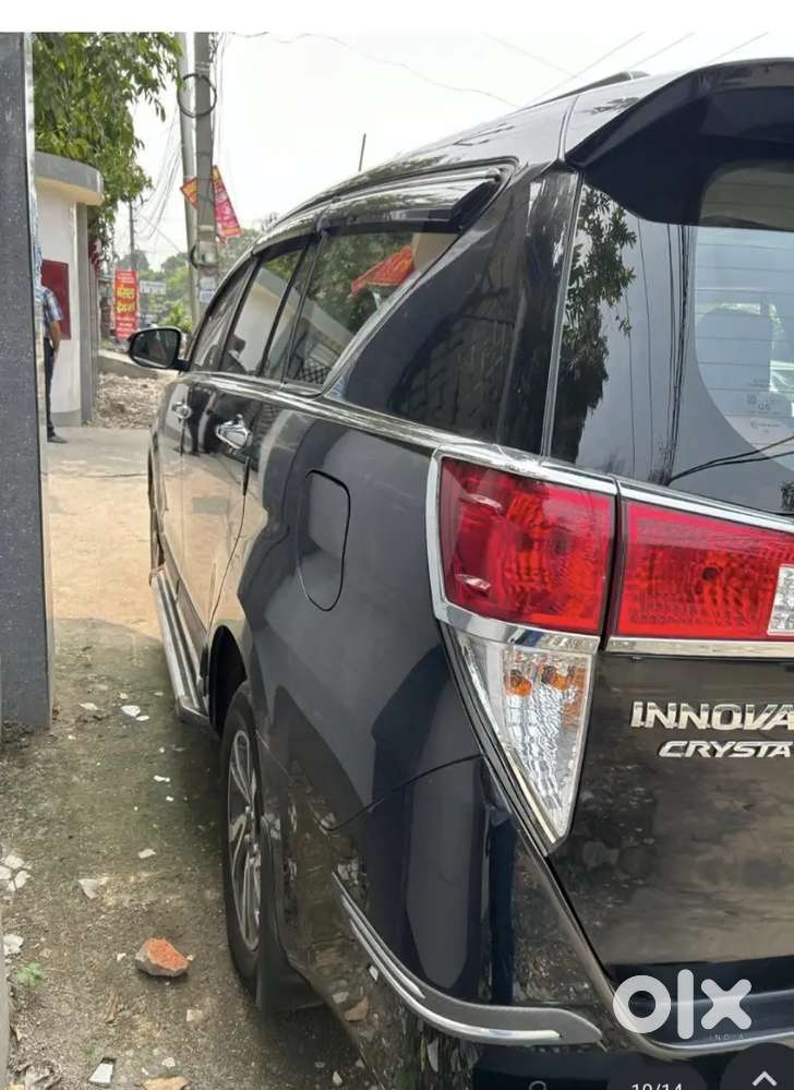 Toyota Innova Crysta 2.7 Petrol Mt 2022