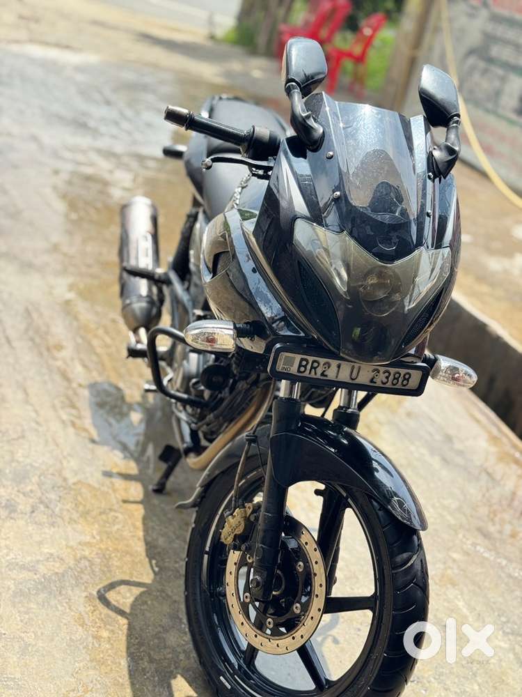 Bajaj Pulsar 220 km driven 3800