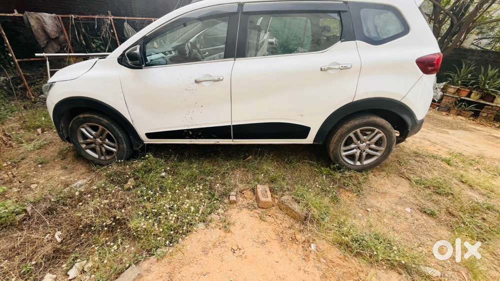 Renault Triber 2023 Petrol Well Maintained