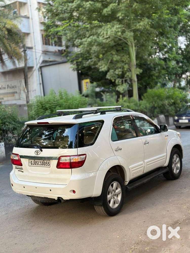 Toyota Fortuner, 2011, Diesel