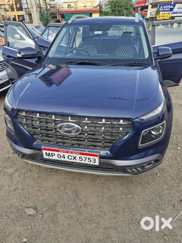 Hyundai Venue Petrol Manual 2020 With Sunroof