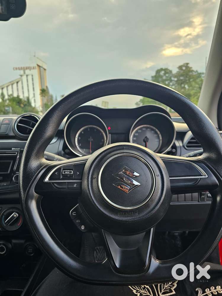 Maruti Suzuki Swift Vxi + Manual, 2018, Petrol