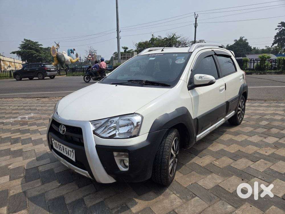 Toyota Etios Cross 1.5l V, 2016, Petrol