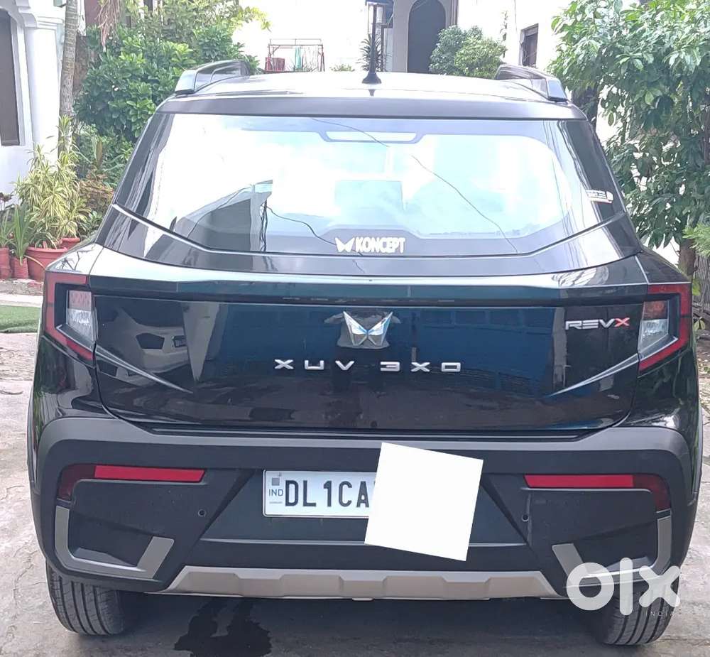 Mahindra 3xo Revx M Model 2026 Petrol 8000 Km Driven Black Dual Tone