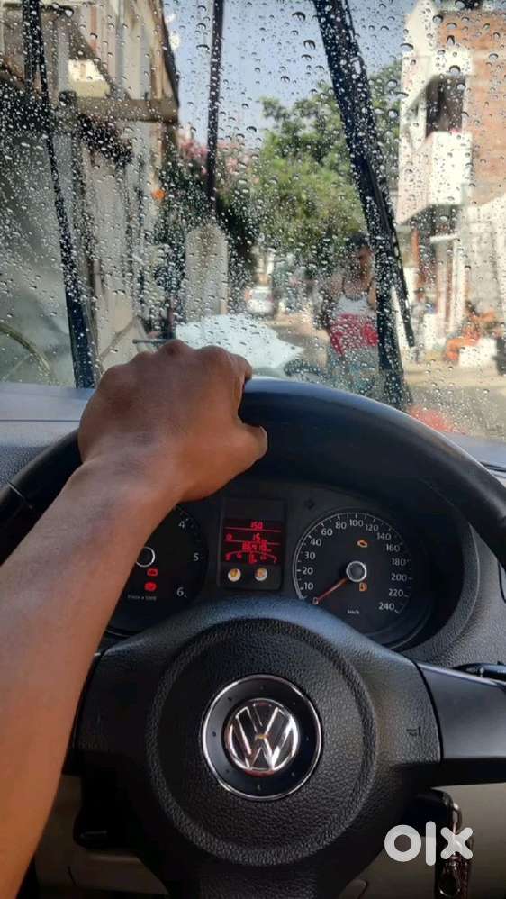 Volkswagen Polo 2013 Diesel 150000 Km Driven