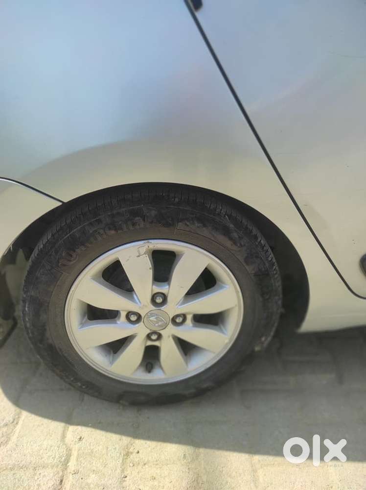 Hyundai Xcent 2015 Manual