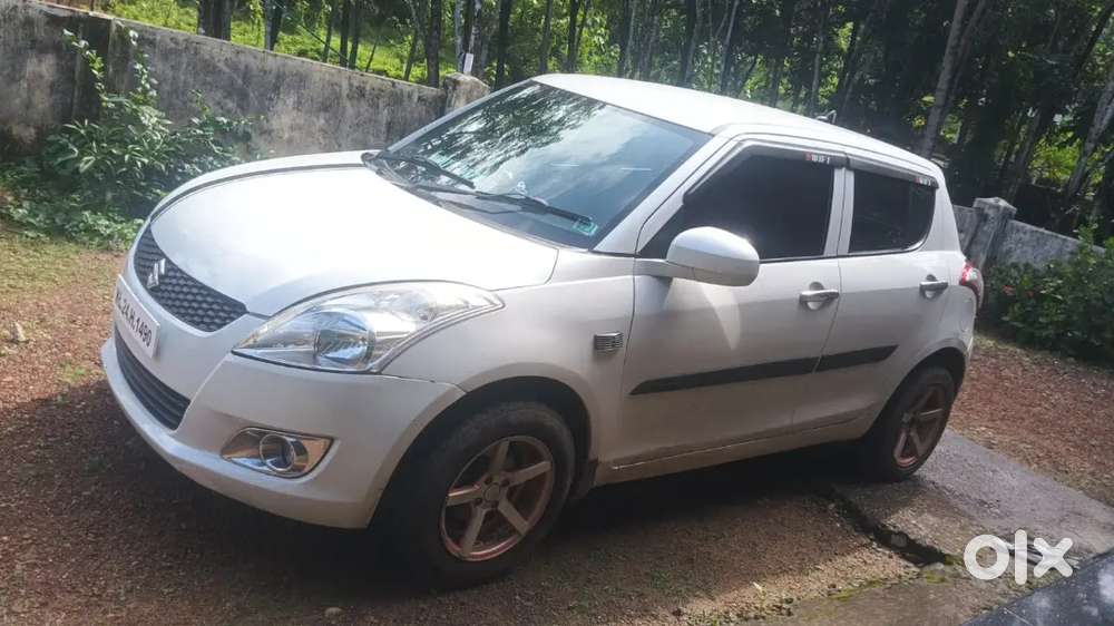 Maruti Suzuki Swift Lxi 2013