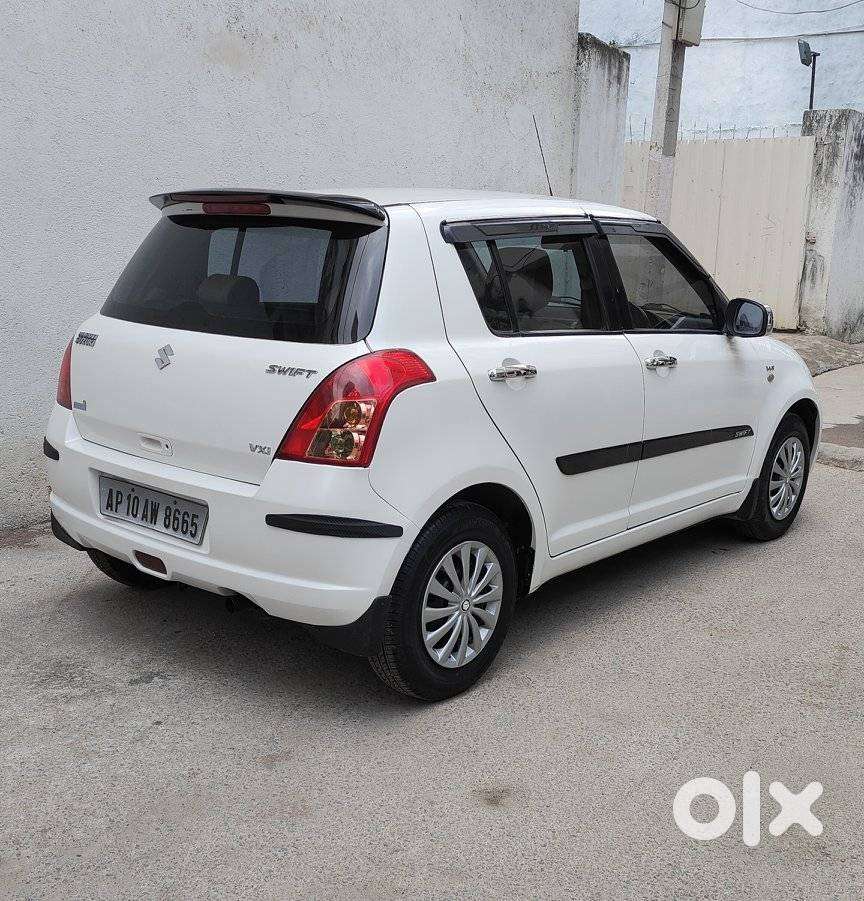 Maruti Suzuki Swift Vxi Optional, 2011, Petrol