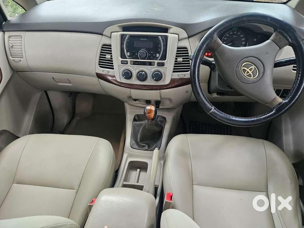 Toyota Innova 2.5 G (diesel) 8 Seater, 2014, Diesel