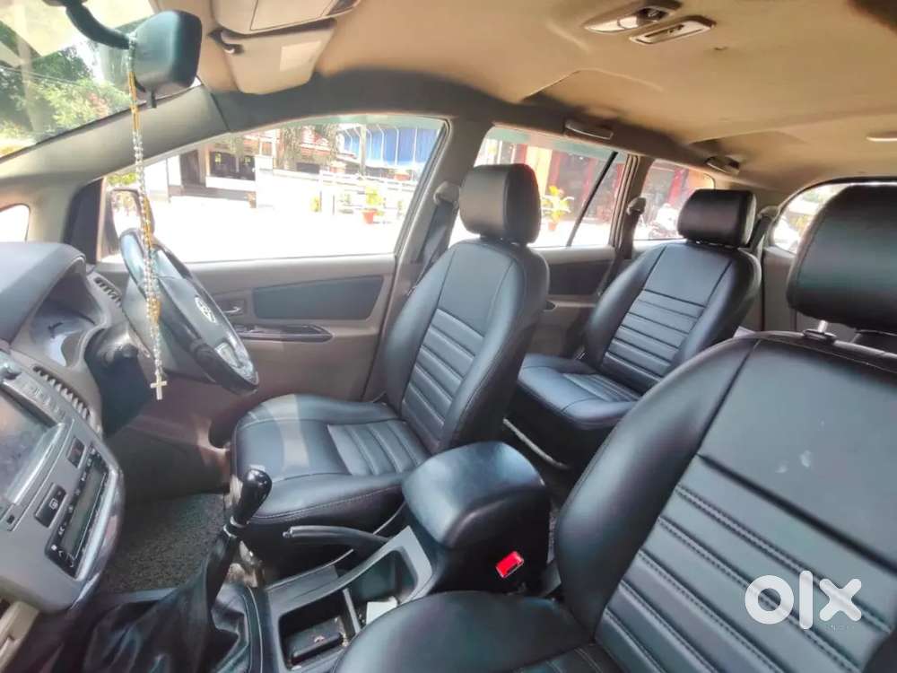Toyota Innova 2.5 V 2015