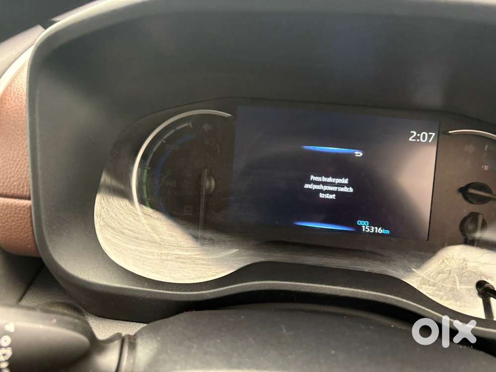 Toyota Innova Hycross 2.0 Vx Hybrid 7 Str, 2025, Petrol