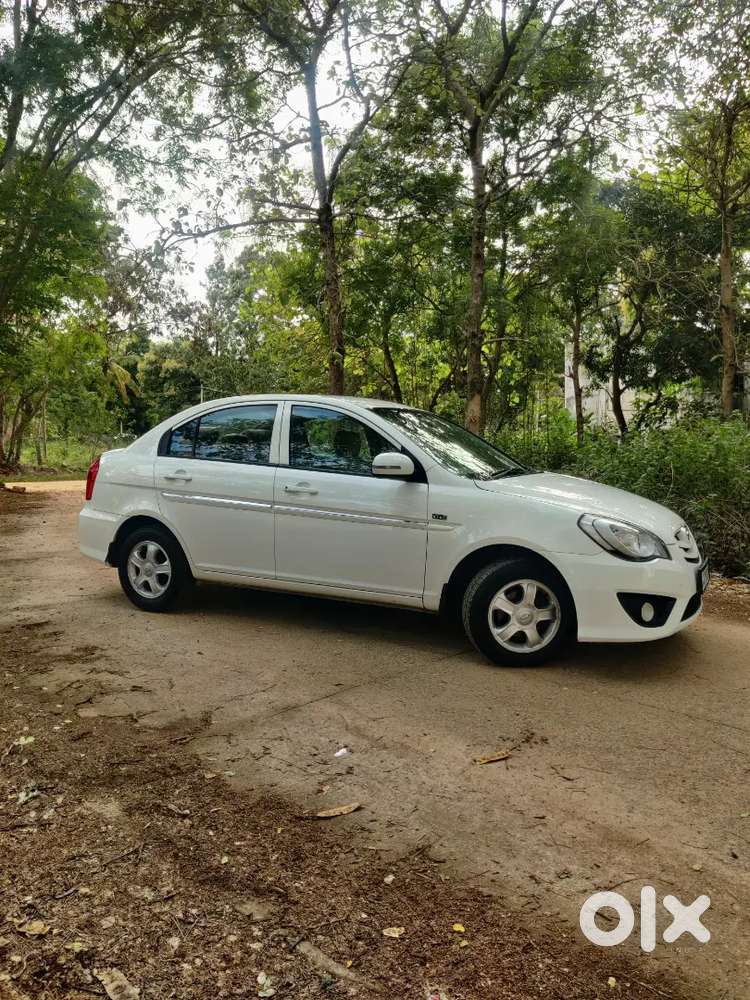 Hyundai Verna Sx Petrol 2010