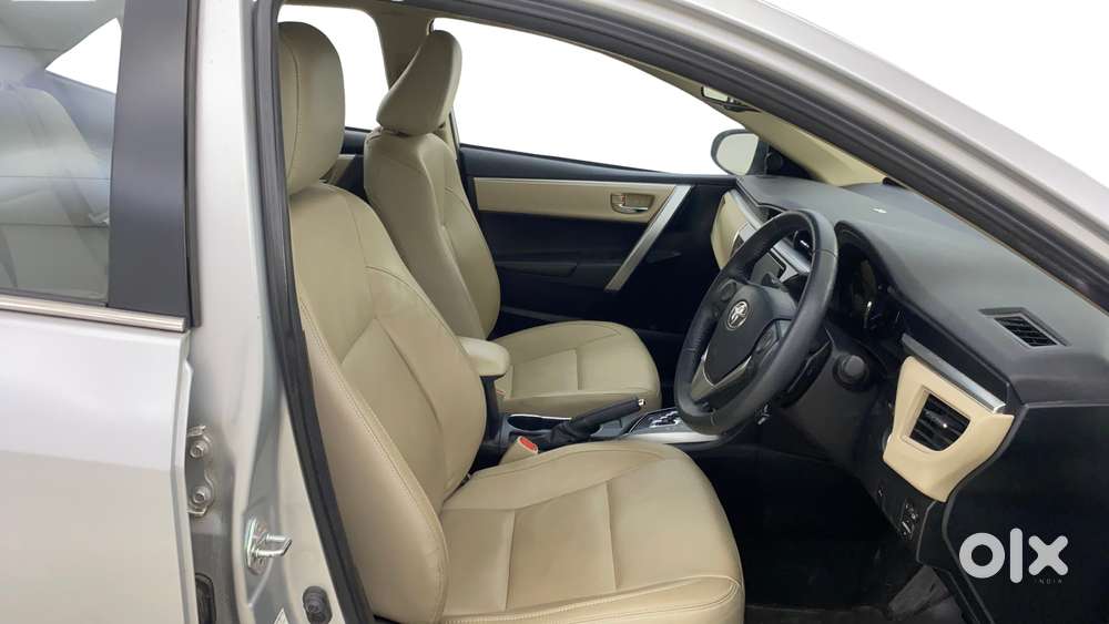 Toyota Corolla Altis 2013-2017 Vl At, 2016, Petrol