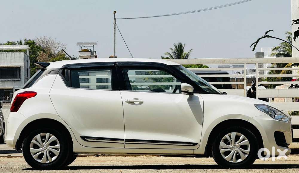 Maruti Suzuki Swift Vxi Optional, 2022, Petrol