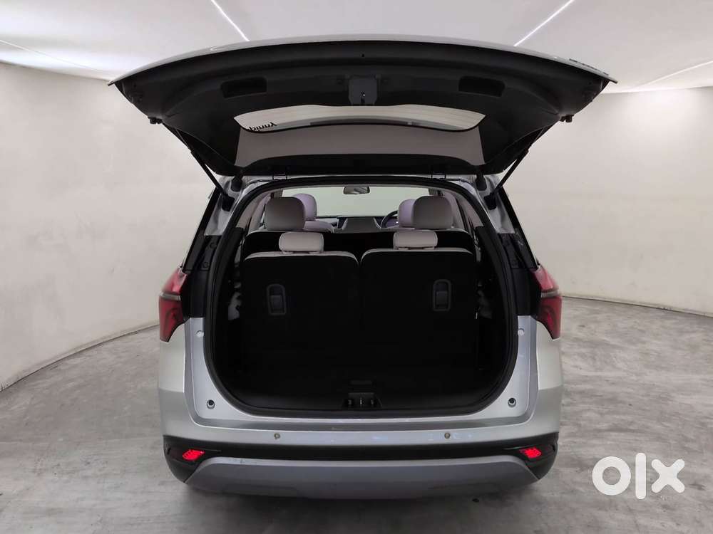 Mahindra Xuv700 2.0 Ax 7 Petrol At Luxury Pack Str, 2021, Petrol