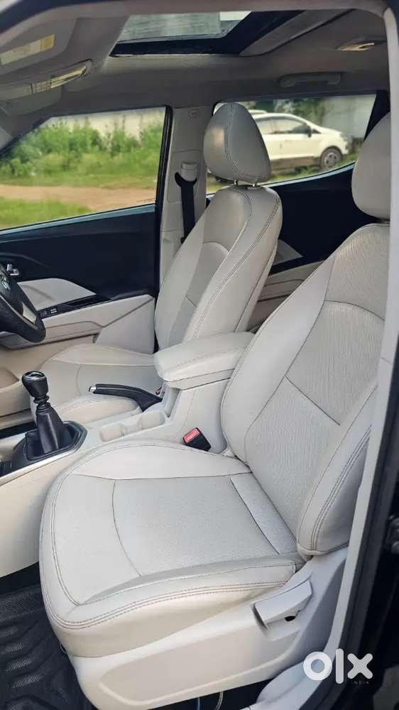 Mahindra Xuv300 Turbosport 2020 Diesel 47000 Km Driven