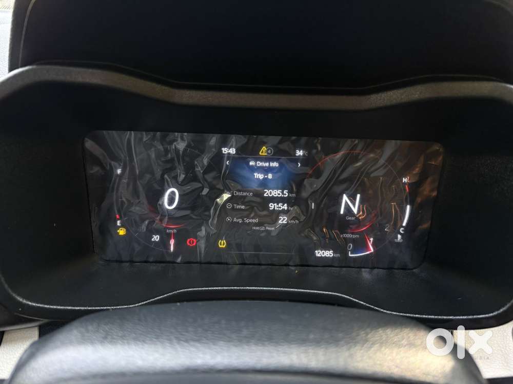 Mahindra Xuv 3xo Ax5 Pm Mt, 2024, Petrol