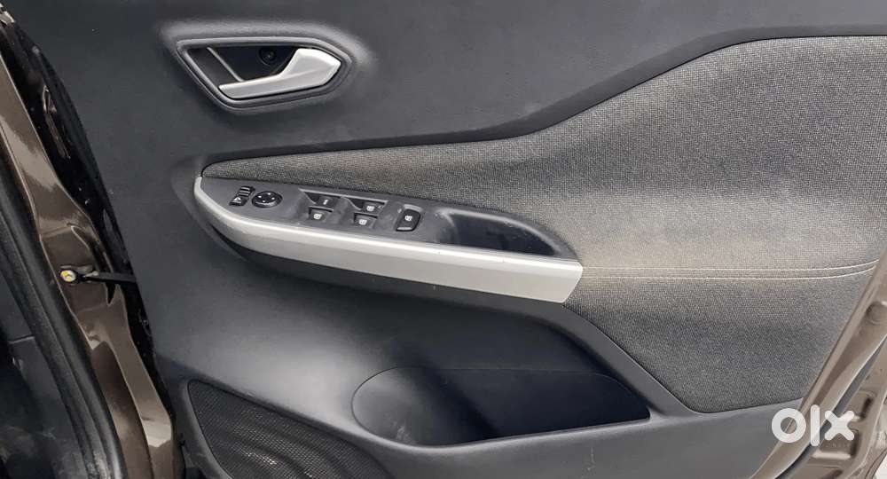 Nissan Magnite 1.0 Xv Premium Turbo Cvt, 2021, Petrol