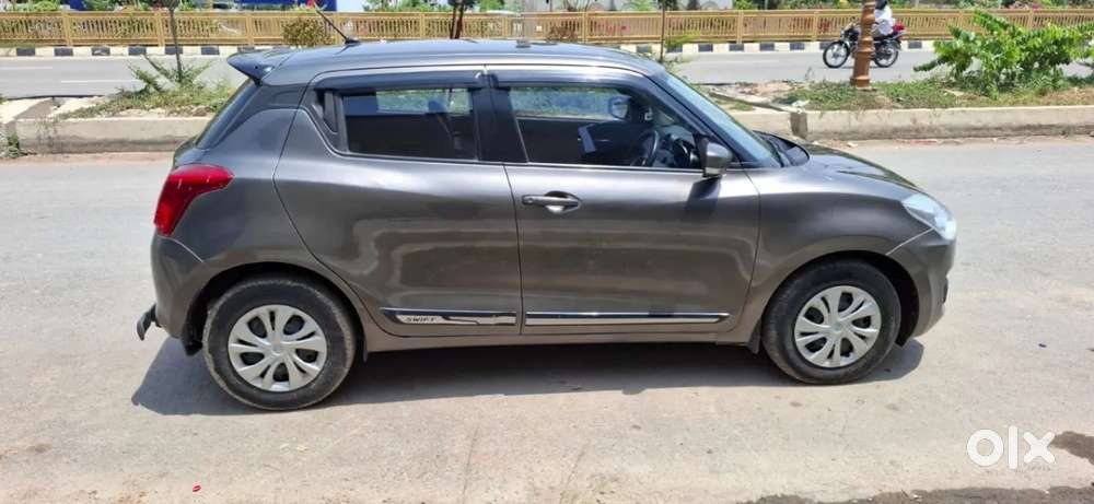 Maruti Suzuki Swift Vxi, 2021, Petrol