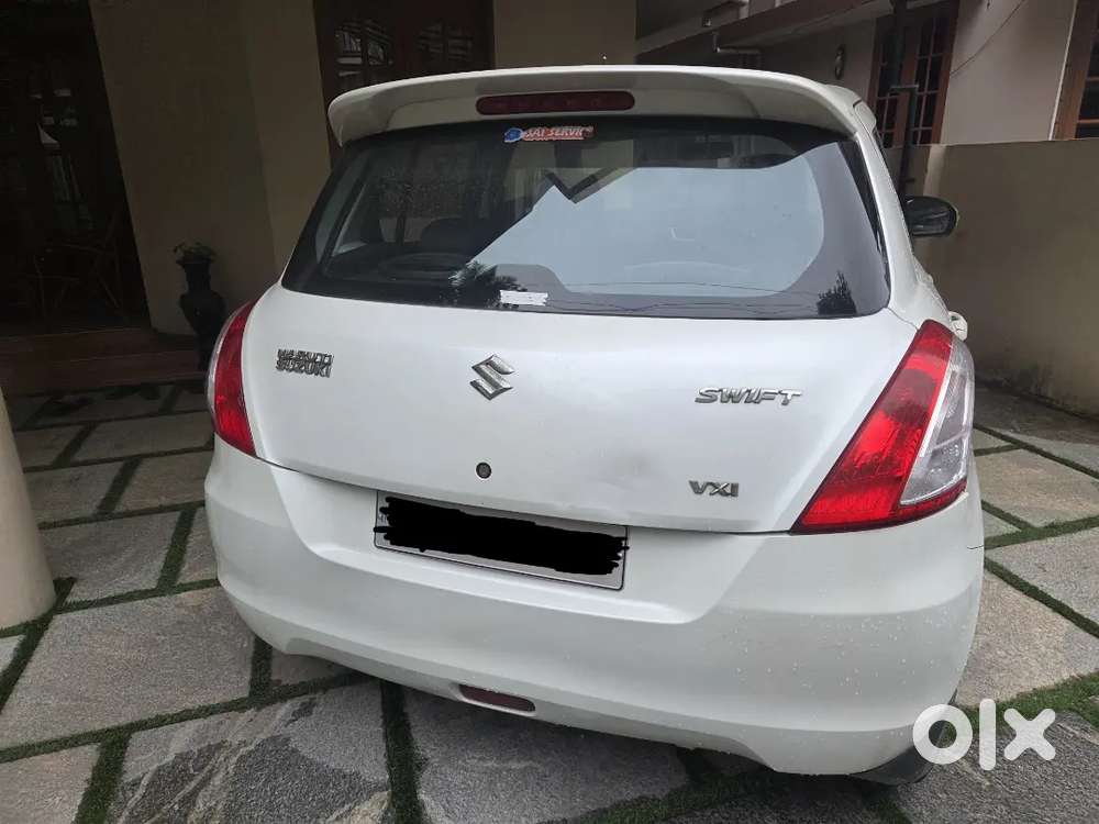 Maruti Suzuki Swift Vxi 2012