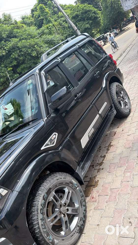 Mahindra Scorpio Classic 2.2 S 11 Mt 7 Str, 2023, Diesel