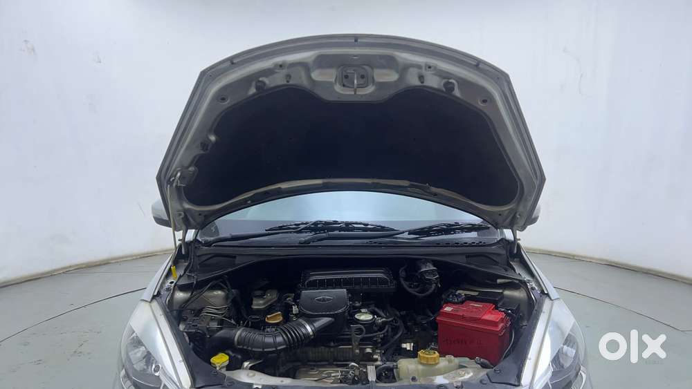 Tata Tiago Xza, 2017, Petrol