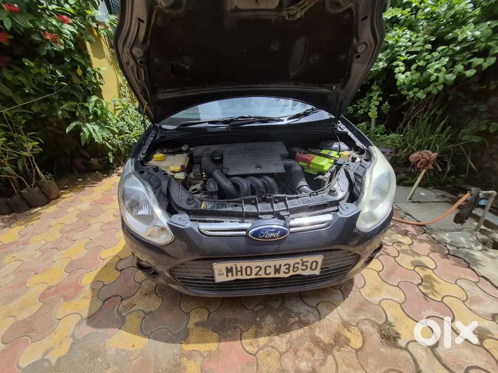 Ford Figo Petrol Zxi 2013 Year