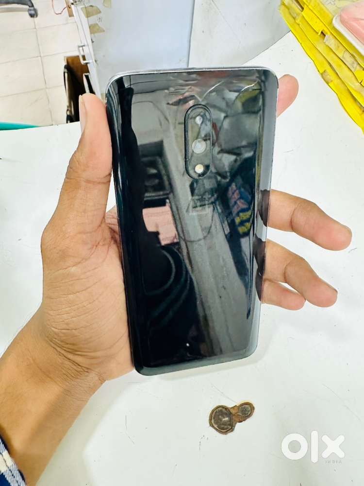 Oneplus 7 only phone all working condition and fingerprint bot working