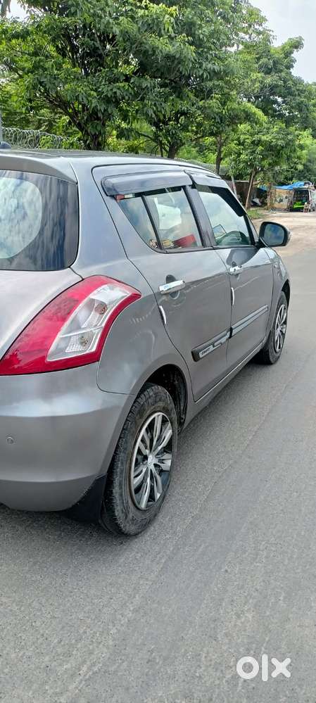 Maruti Suzuki Swift Vxi 1.2 Abs Bs-iv, 2015, Petrol