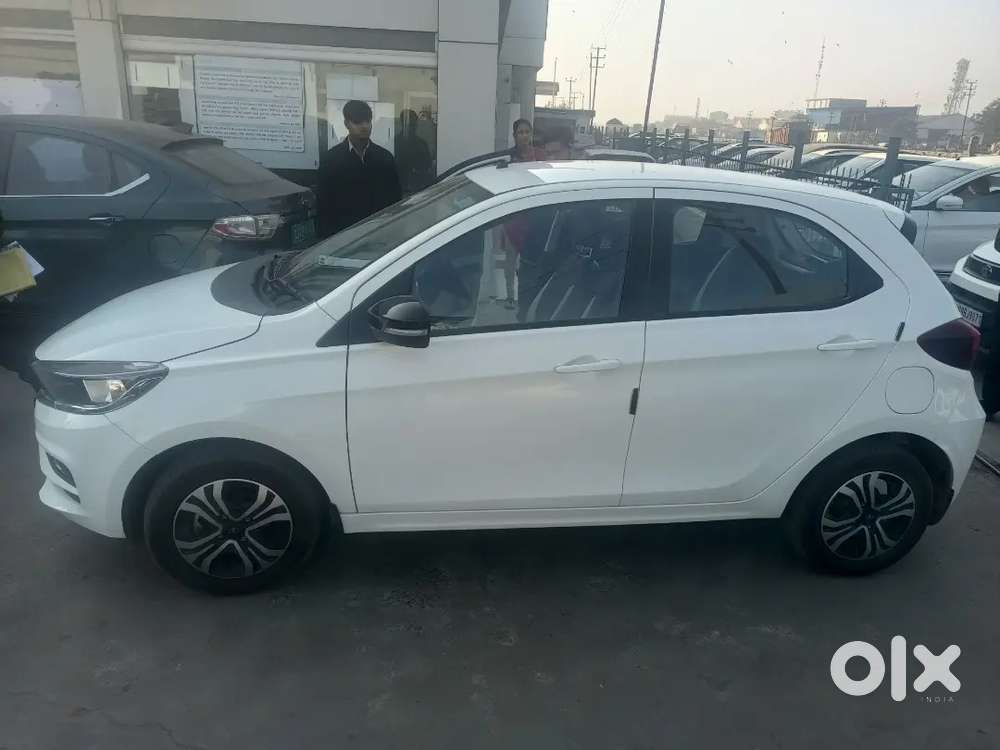 Tata Tiago 2024 Petrol 14500 Km Driven