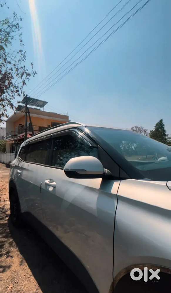 Kia Carens Clavis 2025 Petrol Manual