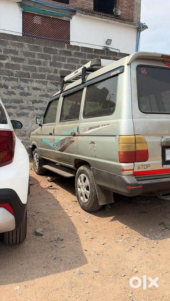 Toyota Qualis 2005 Diesel 22550 Km Driven