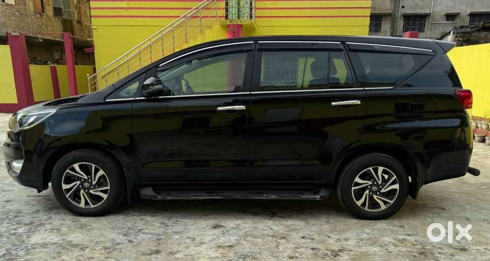 Toyota Innova Crysta 2.4 V, 2024, Diesel