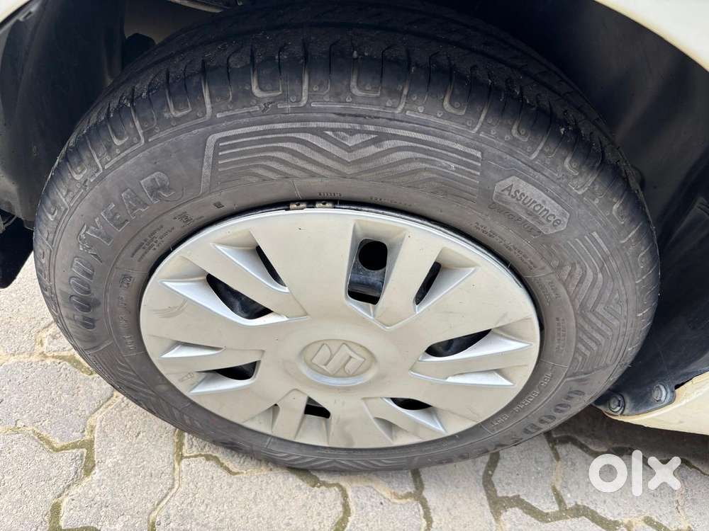 Maruti Suzuki Swift Vxi + Manual, 2012, Petrol