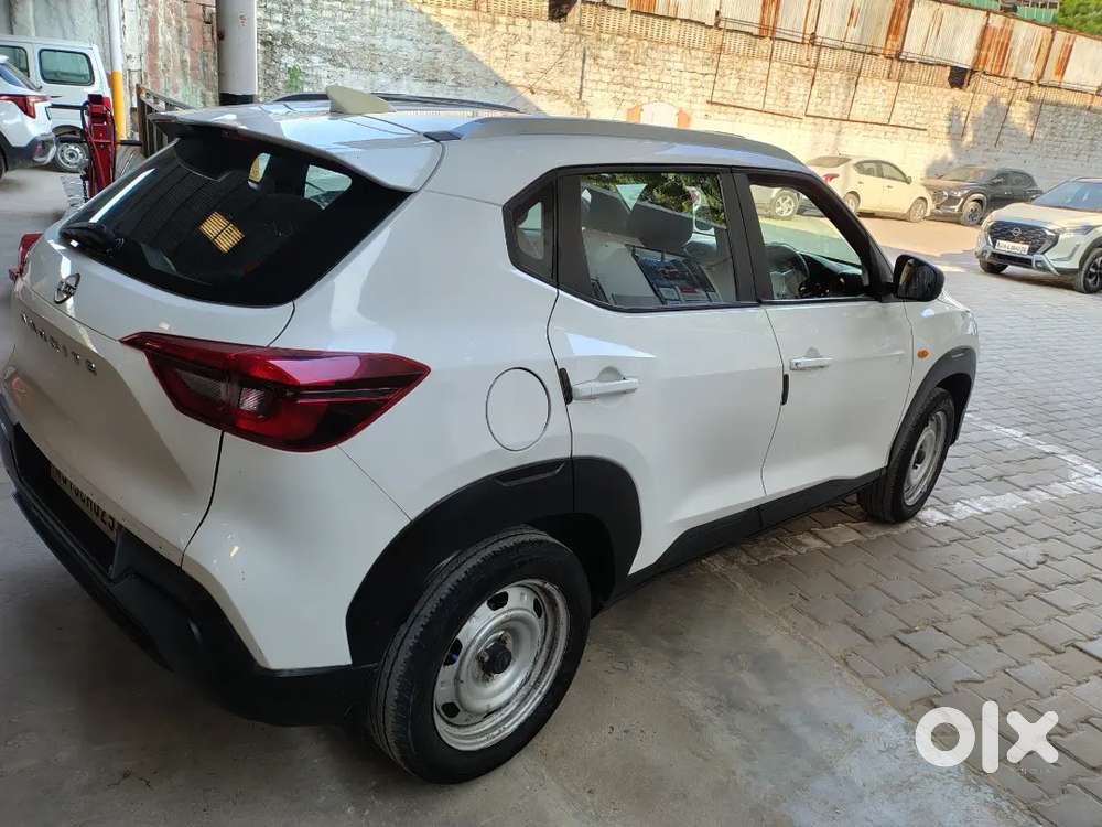 Nissan Magnite Xe | Oct 2022 | Cng | 60,000 Km